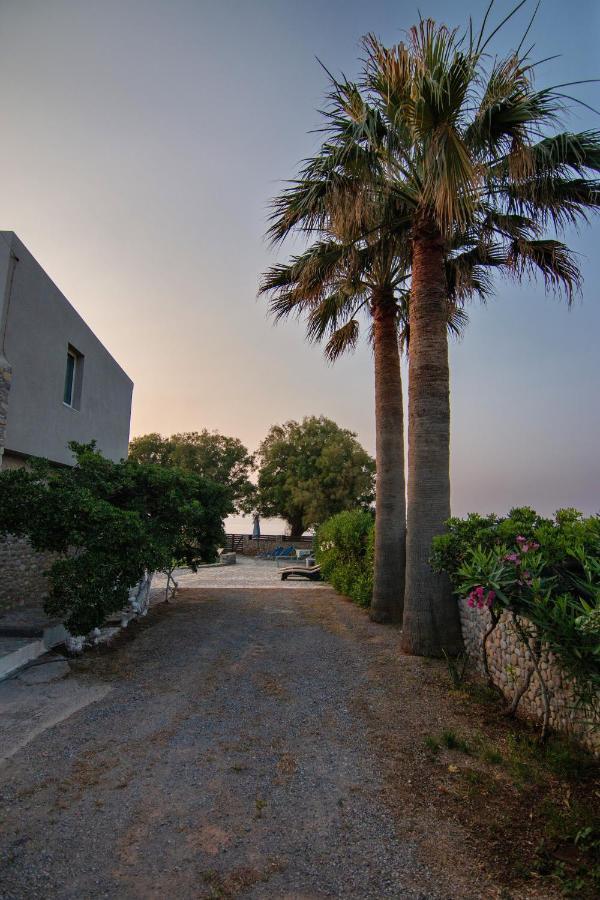 Thalassa Stavromenos *